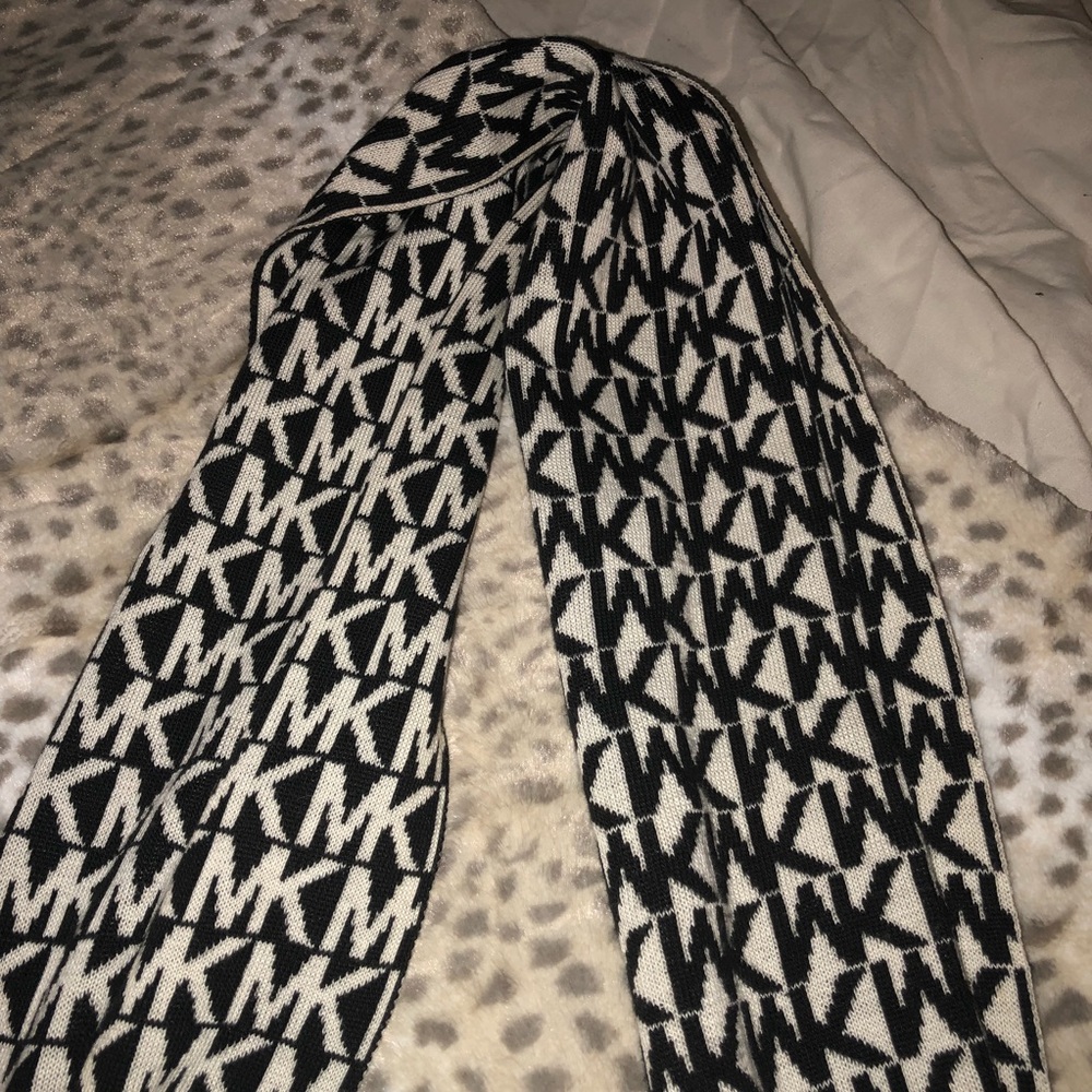 Michael Kors Logo Scarf